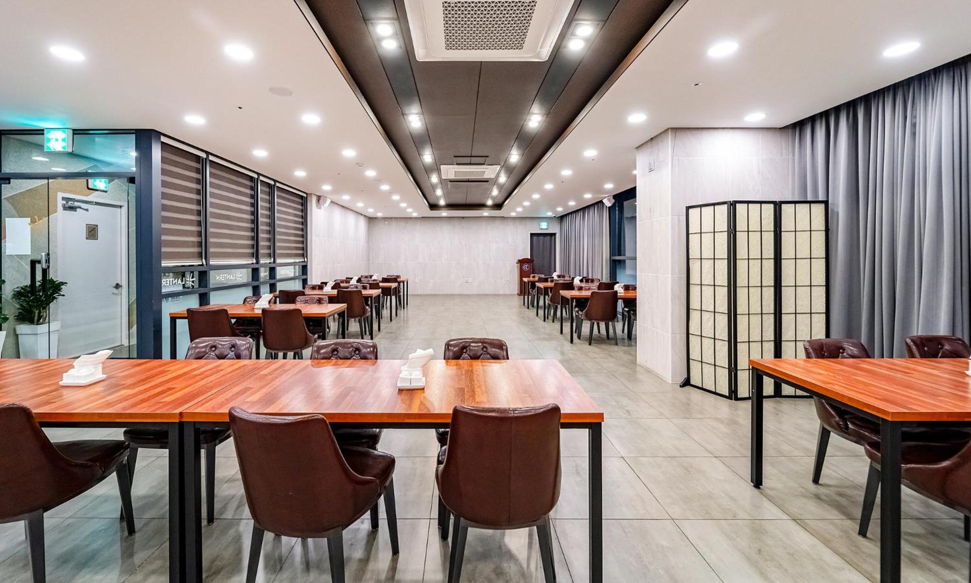 Golden Tulip Essential Namgang Hotel Джинджу Екстериор снимка